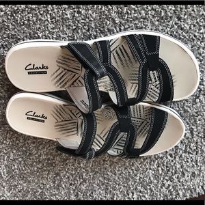 Clarks Sandals sz 9 NWOB